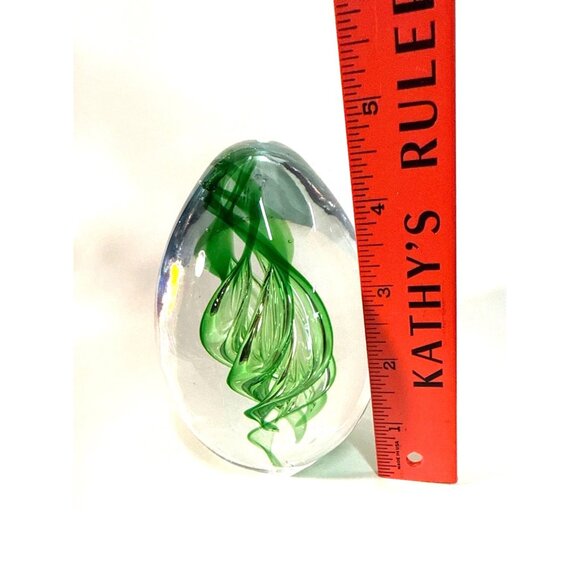 Hand Blown Glass Egg Paperweight With Green Swirl Design 4 Inches Tall Decorativ - Picture 5 of 10